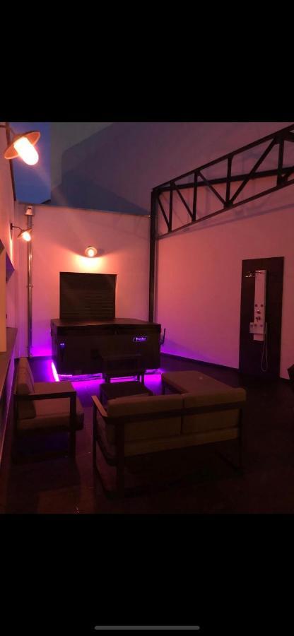 Loft Spa Reims-Fr 250M2 Privatifs, Piscine Interieure Chauffee, Spa Et Parking エクステリア 写真